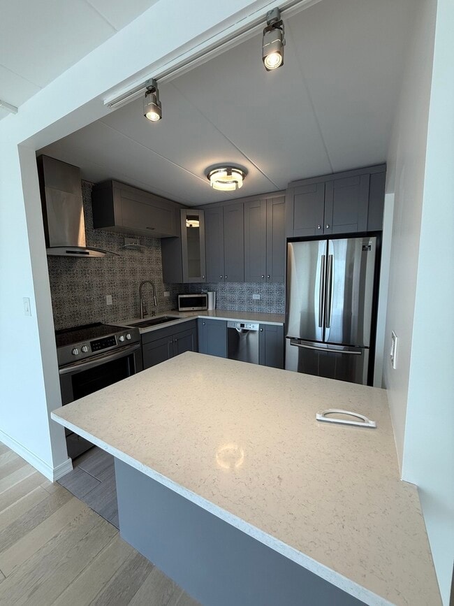 Building Photo - 9128 W Terrace Dr