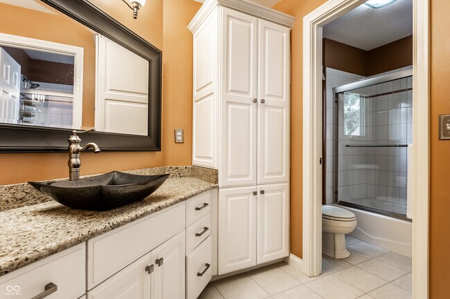Building Photo - 4898 Waterstone Way