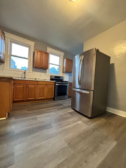 Building Photo - 105 Brookside Ave