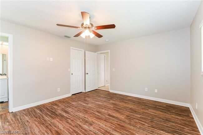 Building Photo - 406 SE 8th St