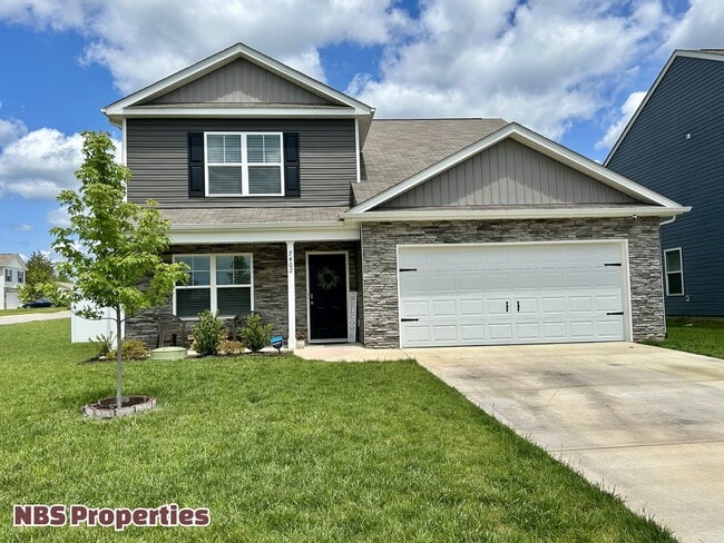 Building Photo - 7402 Cottontail St