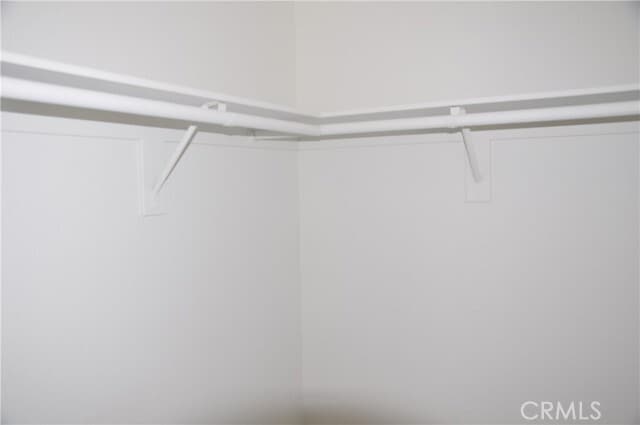 Building Photo - 206 Goldenrod Dr