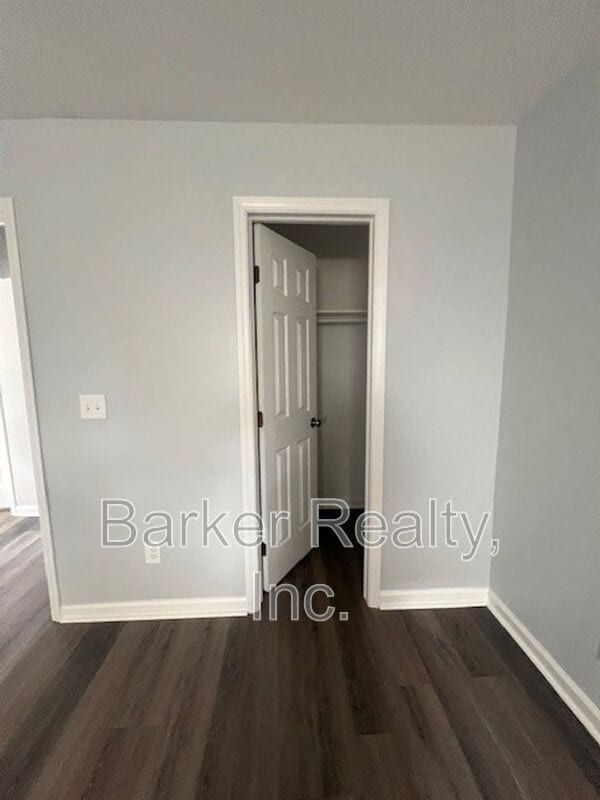 Building Photo - 1602 Pender St