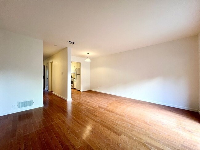 Building Photo - 1177 Oddstad Blvd