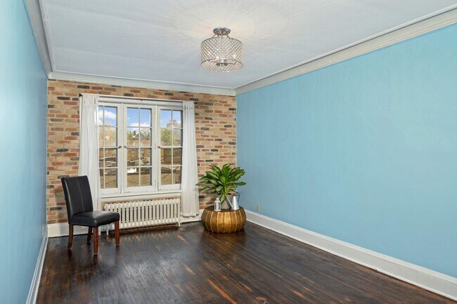 Building Photo - Charming 1-Bed 1-Bath Available Now!