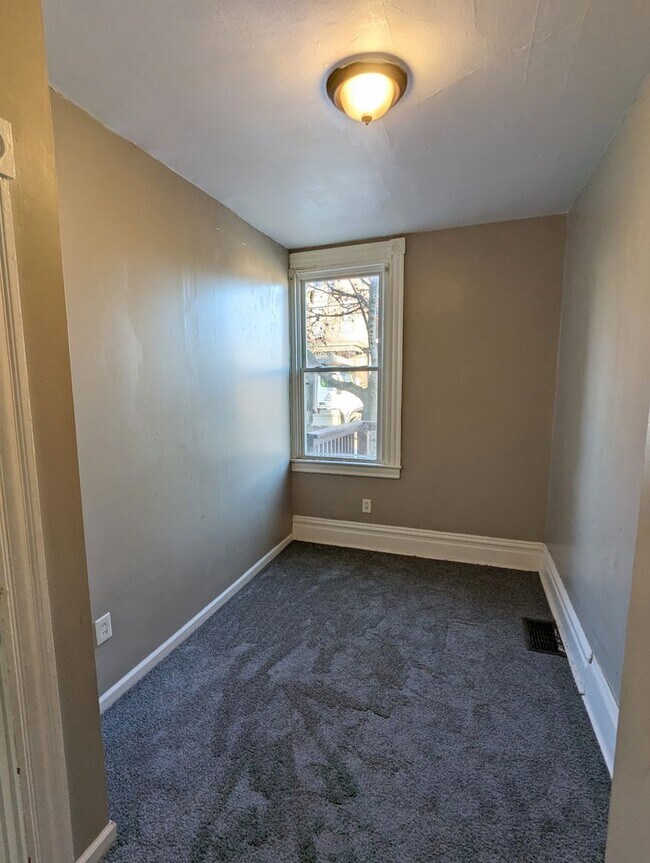 Building Photo - 1303 Woodland Ave