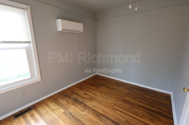 Building Photo - 104 Lee Ave