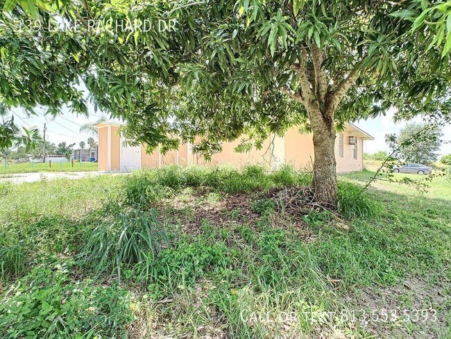Building Photo - 139 Lake Rachard Dr