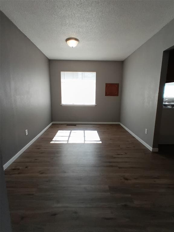 Building Photo - 212 W Rose Dr