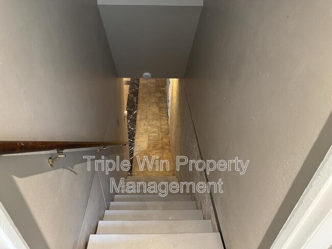 Building Photo - 11282 Ashcroft Ln