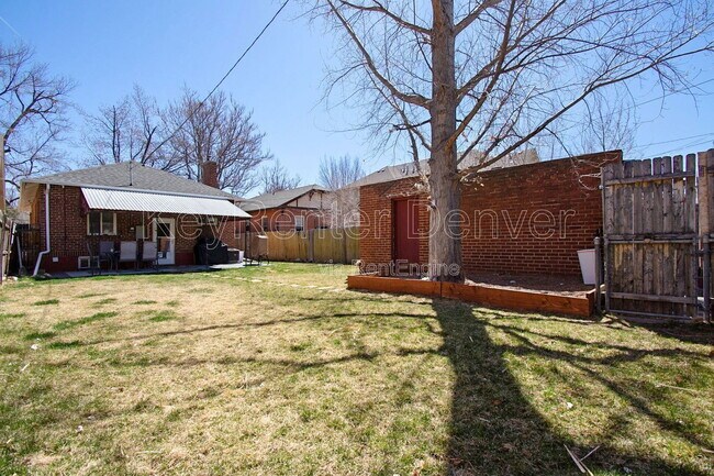 Building Photo - 555 Harrison St