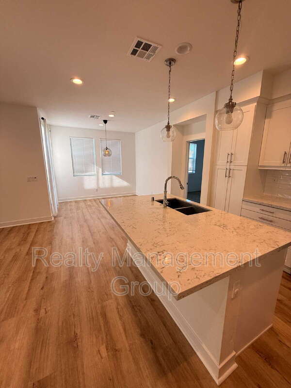 Building Photo - 8711 Aruba Ln