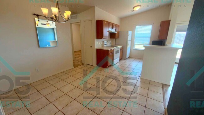 Building Photo - 10345 Aberdeen Dr