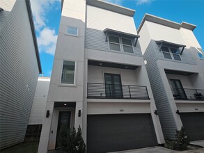 Building Photo - 2621 Hutchins St