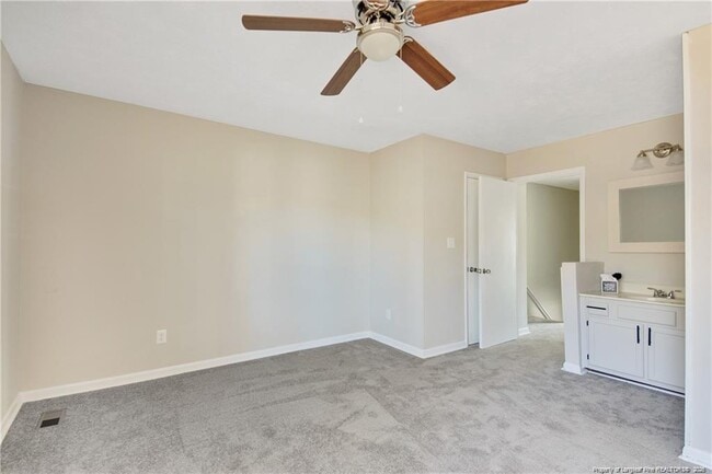 Building Photo - 5940 Laguna Dr