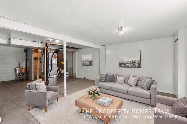 Building Photo - 8774 Tamar Dr