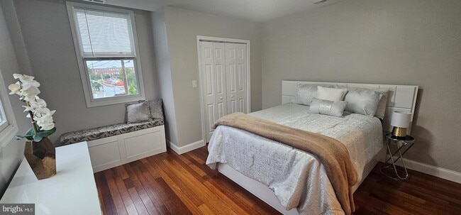 Building Photo - 2206 Eutaw Pl