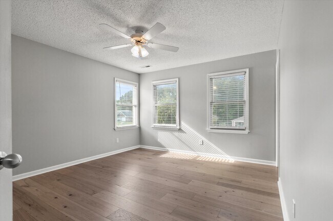 Building Photo - 300 Early Harvest Ct