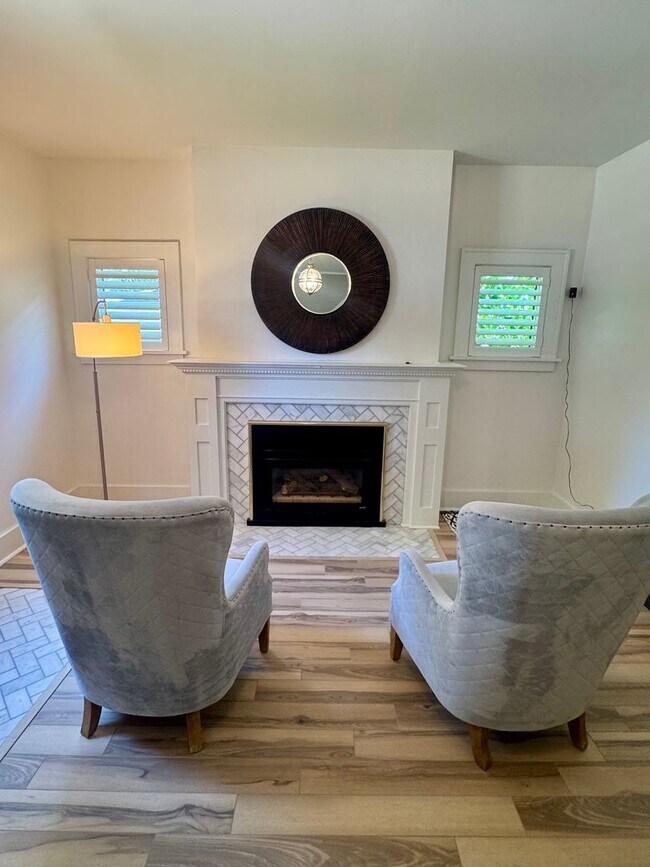 Building Photo - Prestige Rental Opportunity Just Blocks from Coveted Sheridan Blvd