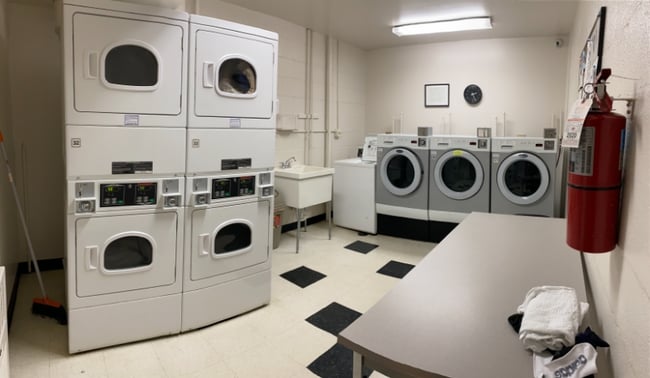 Building Photo - 2400 Windsor Mall