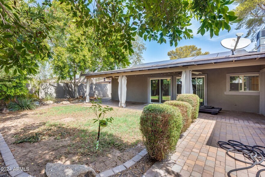 Building Photo - 2933 W Muriel Dr
