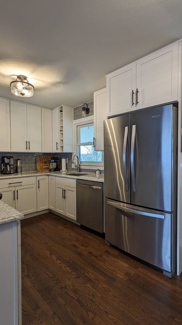Building Photo - BEAUTIFUL MODERN 3 BED/2 BATH RANCHER IN E...
