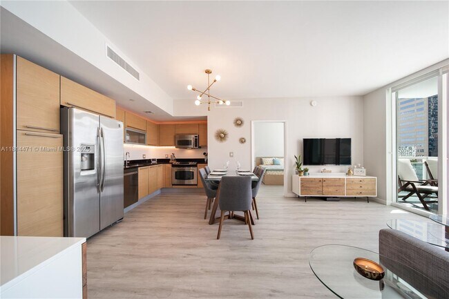 Building Photo - 950 Brickell Bay Dr