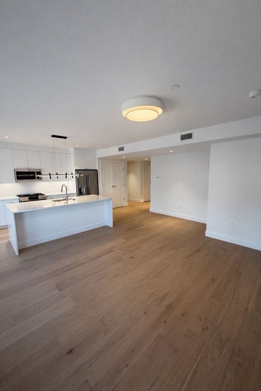 Building Photo - 65 L St