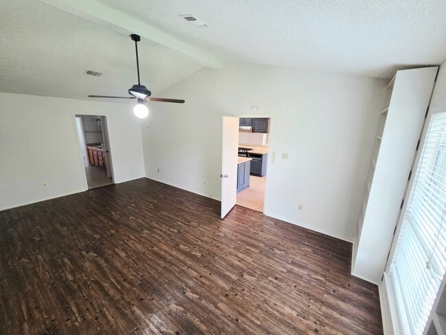 Building Photo - 3218 Glade Springs Dr