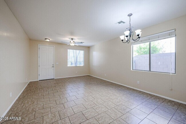 Building Photo - 43337 N Heavenly Way