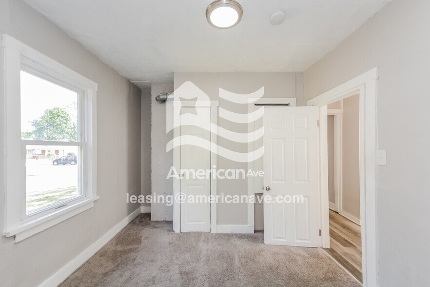 Building Photo - 4001 Grand Ave