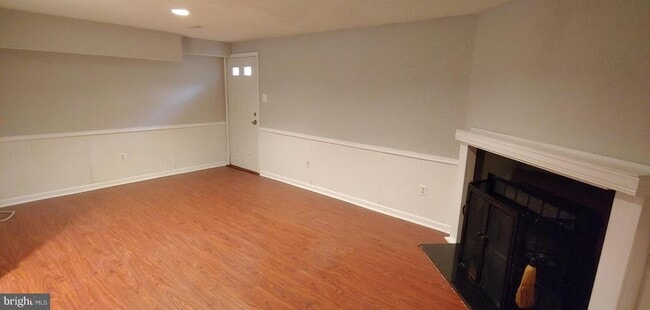 Building Photo - 25 Hamlet Dr