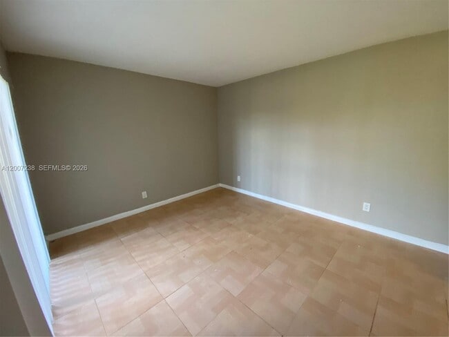 Building Photo - 3399 Foxcroft Rd