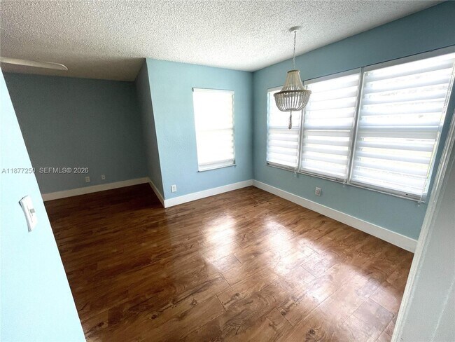 Building Photo - 12760 Vista Isles Dr