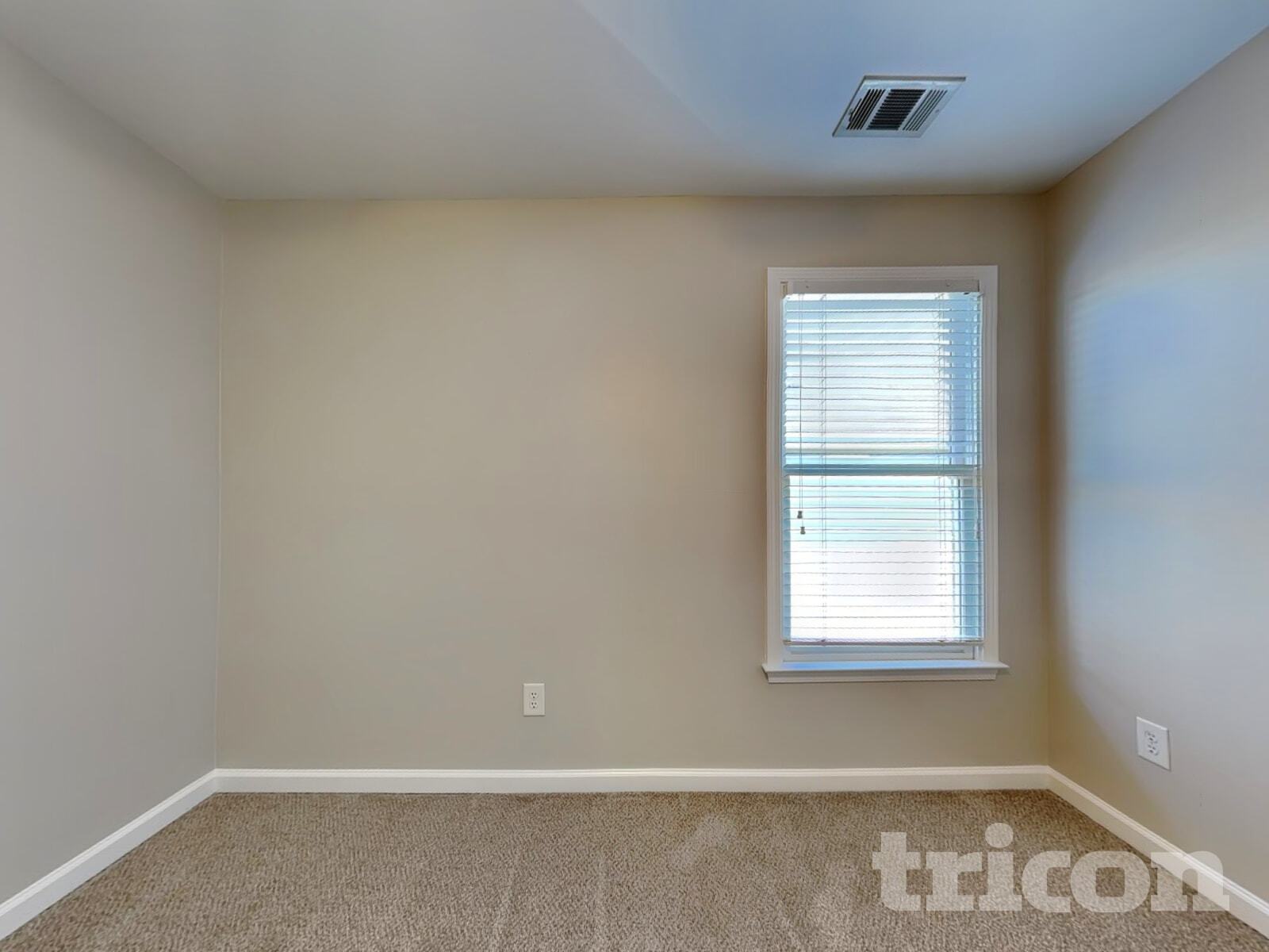 Building Photo - 2205 Washington Dr