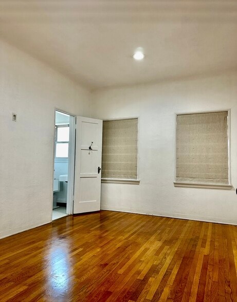 Building Photo - 1104 E California Ave