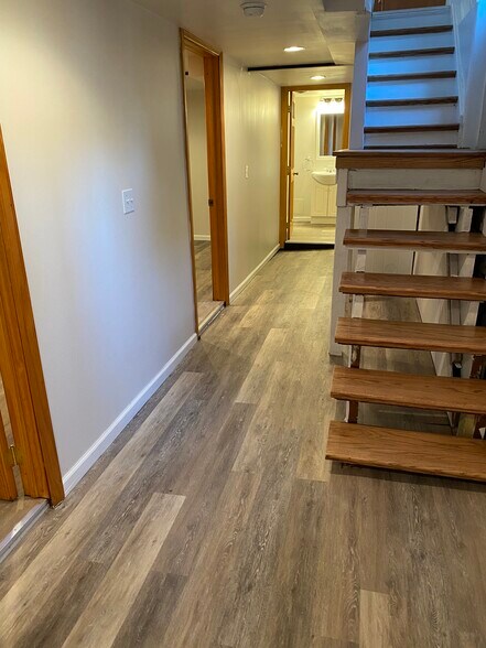 Building Photo - 5872 Shady Forbes Ter