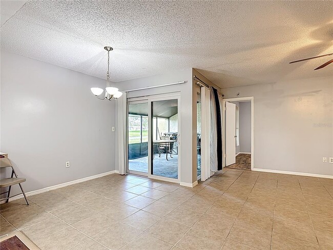 Building Photo - 571 Hunter Cir