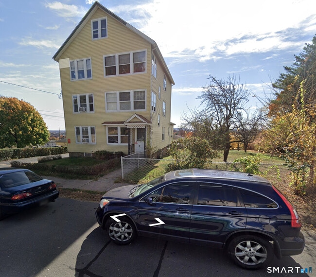 Building Photo - 24 Cross St