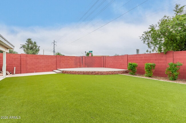 Building Photo - 4503 W Loma Ln