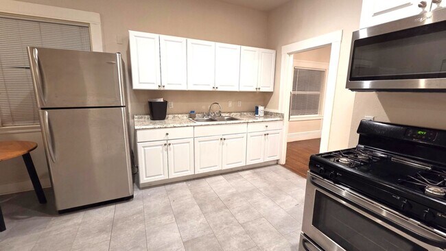 Building Photo - 1522