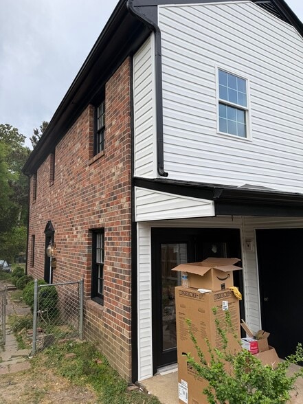 Building Photo - 727 Olde Greenwich Cir
