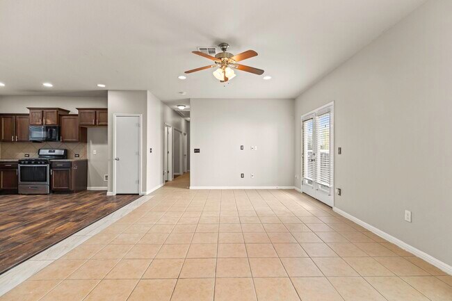Building Photo - 253 Eagle Brook Ln
