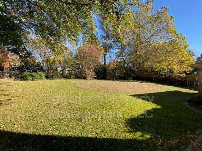 Building Photo - 4651 S Norwood Ave