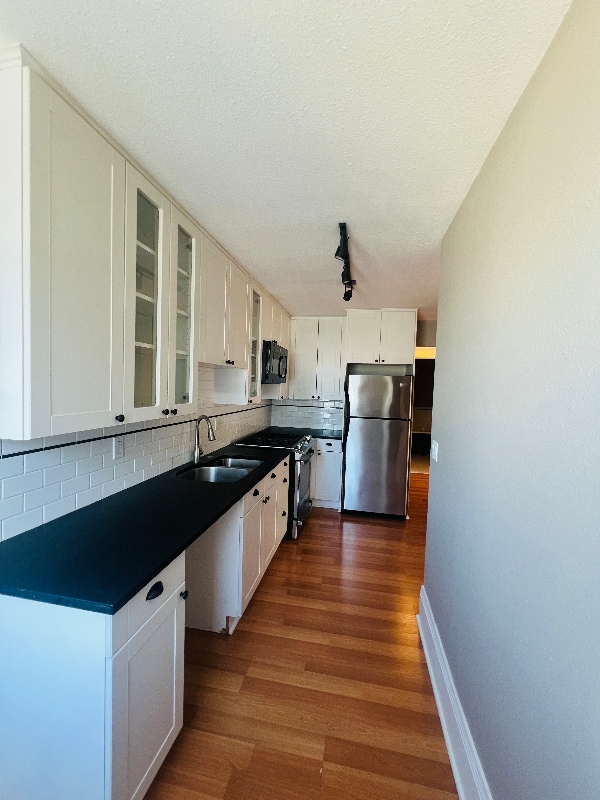 Building Photo - 312 E Olive Pl