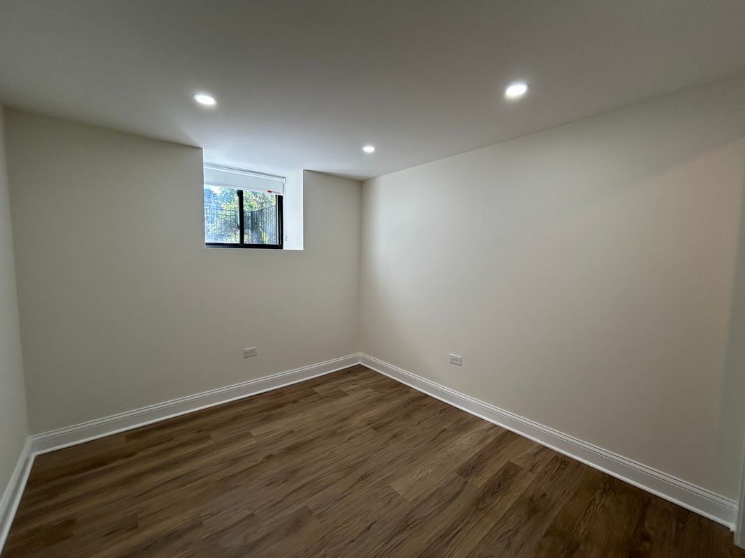 Building Photo - 4636 N Hamilton Ave