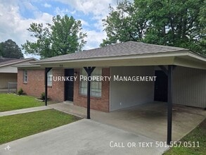 Building Photo - 9308 Lew Dr