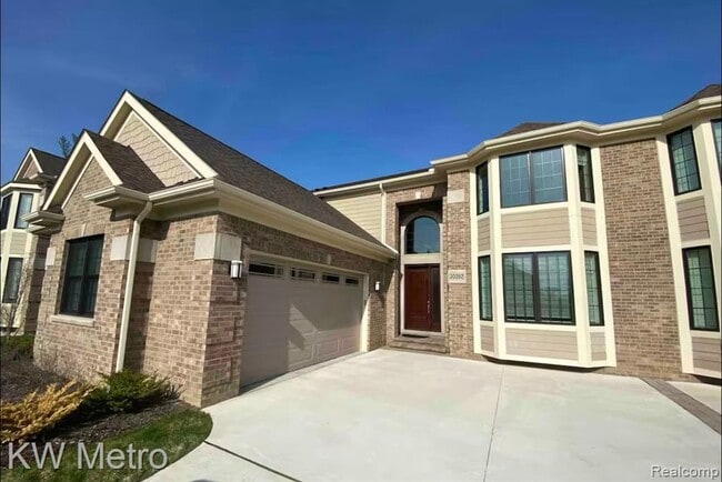 Primary Photo - 20282 Beacon Wy