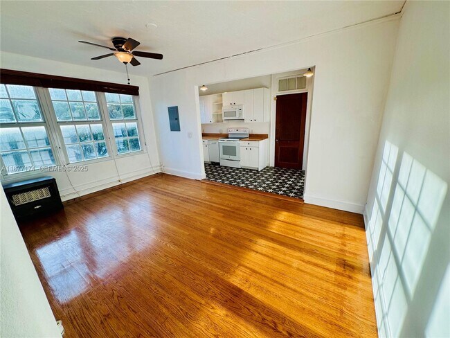 Building Photo - 3224 Biscayne Blvd