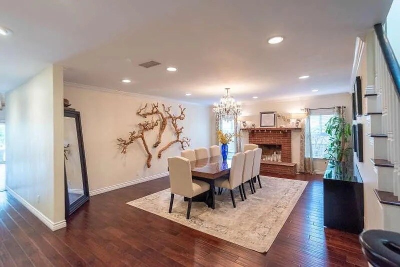 Building Photo - 7403 Alverstone Ave